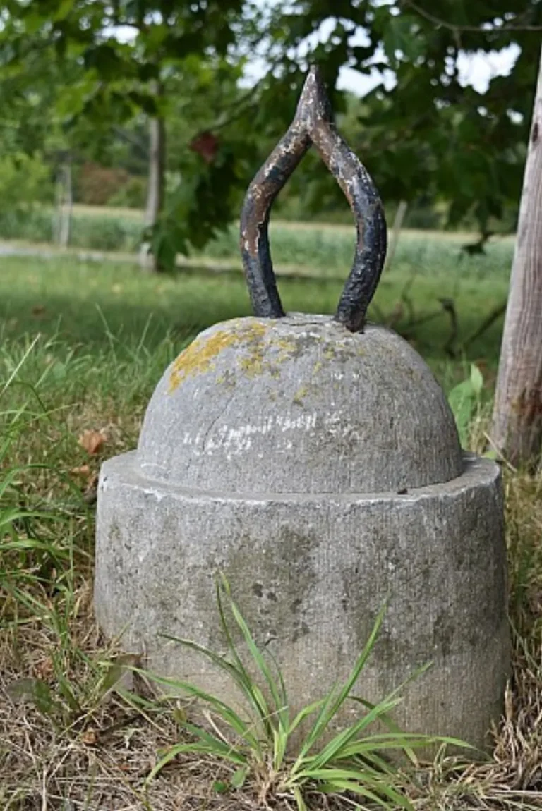 Borne de limite Balingue