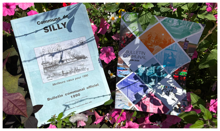 Le bulletin communal de 1990, à gauche, à côté du nouveau bulletin, posés sur des fleurs